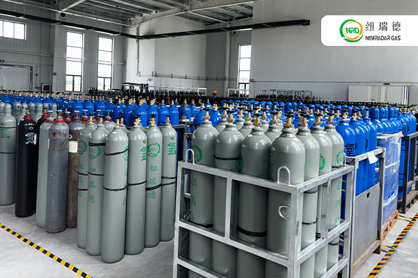 高純氪氣最新理化特性、純化技術前沿與高端應用研究